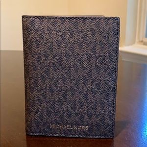 NWOT Michael Kors passport holder